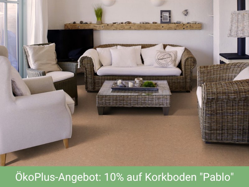 Der Korkboden sorgt für eine natürliche Atmosphäre in Wohnzimmer Viele Menschen schätzen die natürliche Atmosphäre durch einen Korkboden im Wohnzimmer. Aktuell gibt es Korkboden bei den ÖkoPlus-Händlern 10% günstiger.